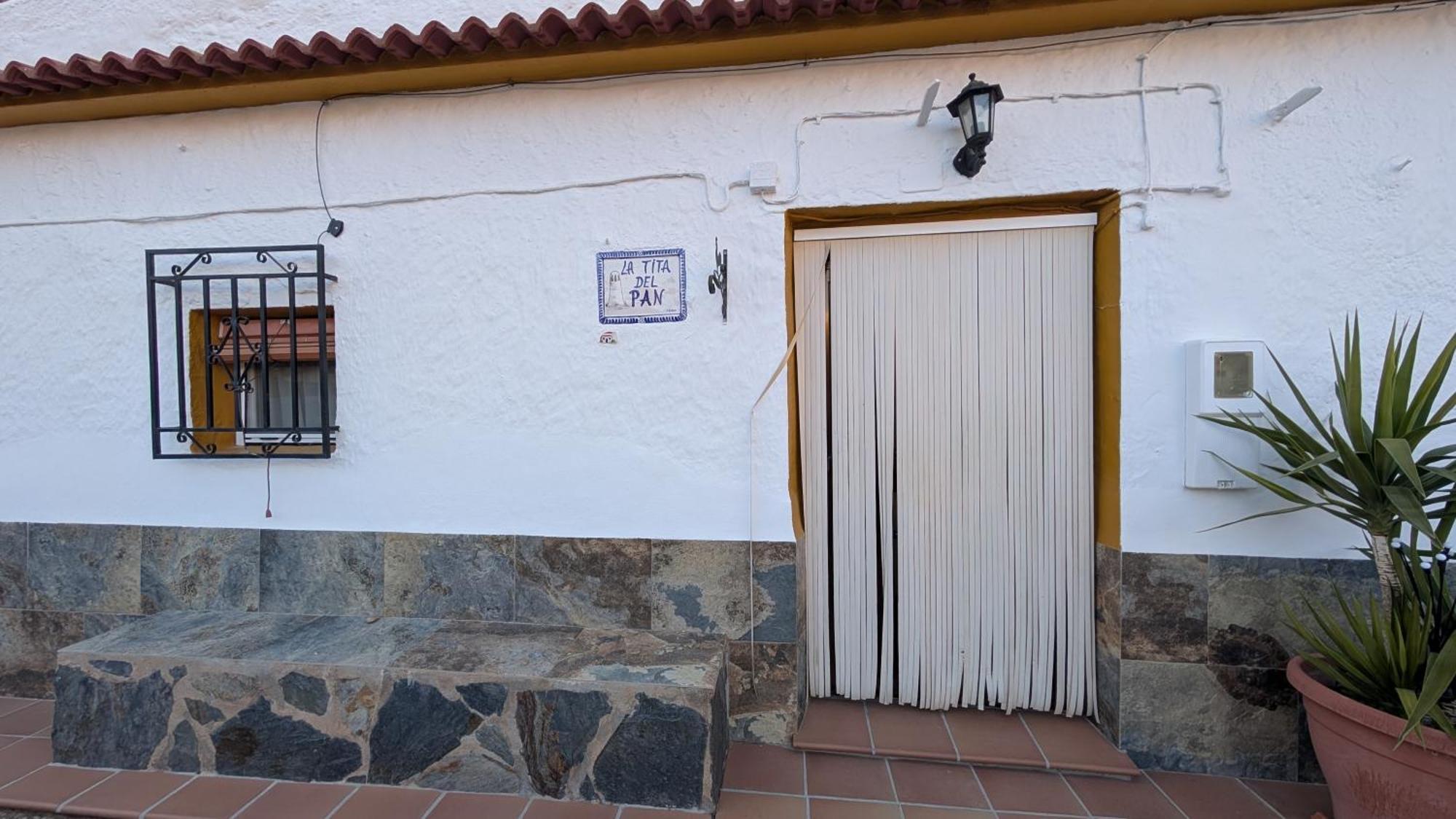 Cueva La Tita Del Pan Guest House Bacor Ngoại thất bức ảnh